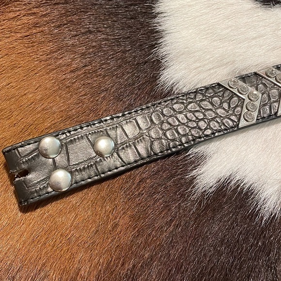 Black and Arrow Western Belt - Picture 4 of 6